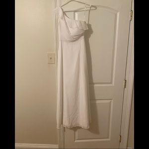 Jasmine. Size 00. White.